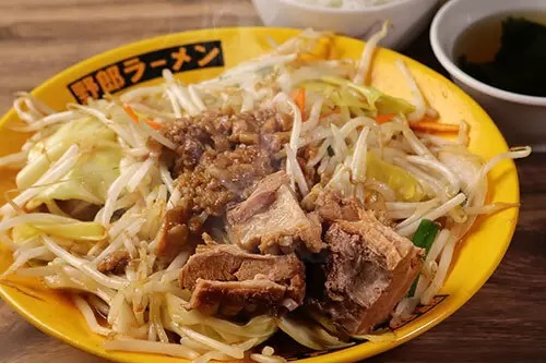 メガ盛りで人気の「野郎ラーメン」、新メニューが3日間限定で300円！