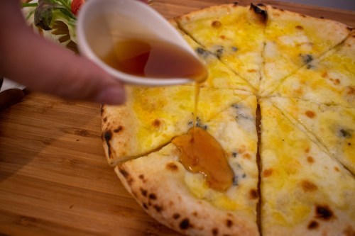 【熊本市中央区】九品寺交差点すぐそばの「Pizzazzip」お手頃価格の美味しいピザを堪能!