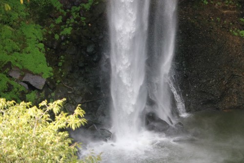 唯一無二の姿で見るものを黙らせる、そんなあなたのような人になりたい～上益城郡山都町城原　五老ヶ滝～