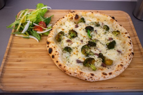 【熊本市中央区】九品寺交差点すぐそばの「Pizzazzip」お手頃価格の美味しいピザを堪能!
