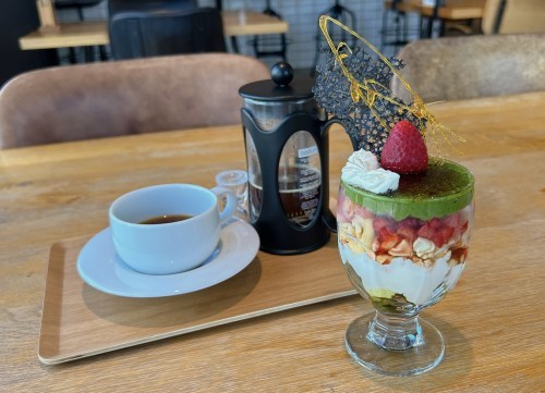 【熊本市東区】メニューが毎月変わる！FLAT CAFEのフレンチプレスコーヒーと季節毎のパフェ！