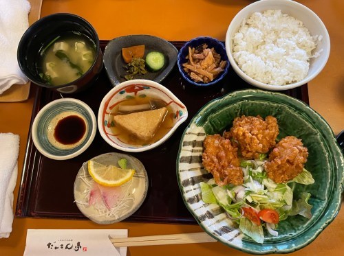 これこれ、この味…！「しあわせ手料理 だいこん亭」のぬくもりのあるご飯が魂にしみる