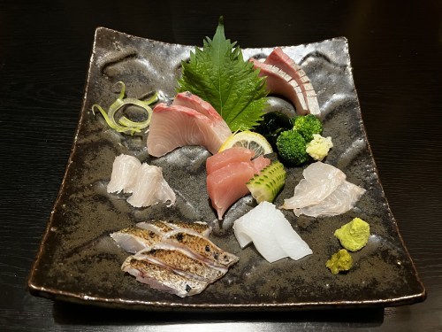 天草大王の刺身盛り合わせが1,300円！天草大王を心ゆくまで味わえるお店「鳥蔵」