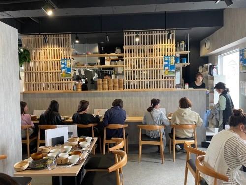 【菊池郡菊陽町】目にも美味しいボリュームたっぷりの華やかランチ「葵 食堂・大衆酒場」
