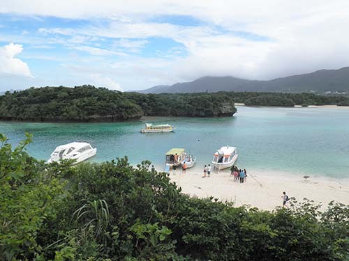 ゆったり時間を楽しむ、沖縄離島の旅