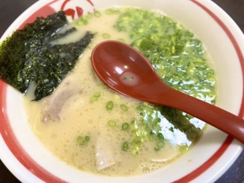 【玉名郡長洲町】田んぼの中にある「らーめんまる孔」の安くて美味しいあっさり味とんこつラーメンが人気だよ！