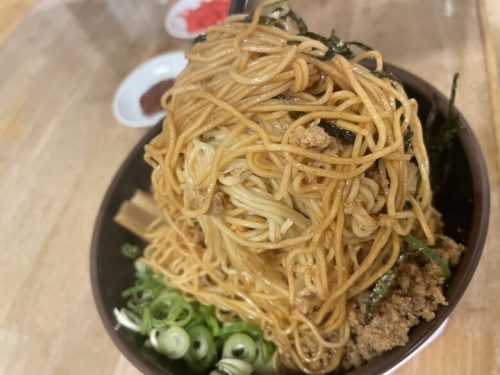 【金龍ラーメン】今は”ギガ”とか”テラ”とかいう時代なのにメガって大したことないんじゃねぇ？と思い超大盛り「金龍そばメガ」を食べに行った！