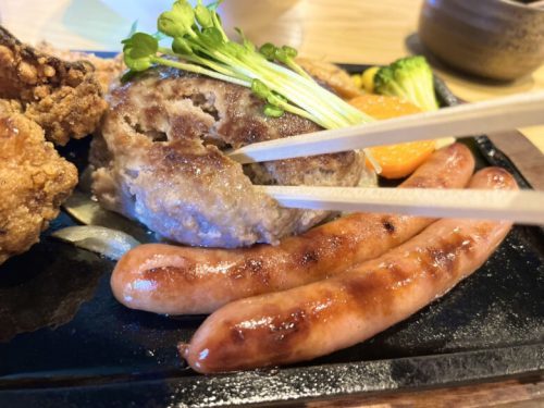 【玉名市天水町】「ぎゅう黒庭」のほろっと柔らかい牛100％ハンバーグに大興奮！繊細な肉の感触をお箸で感じながら舌つづみ！