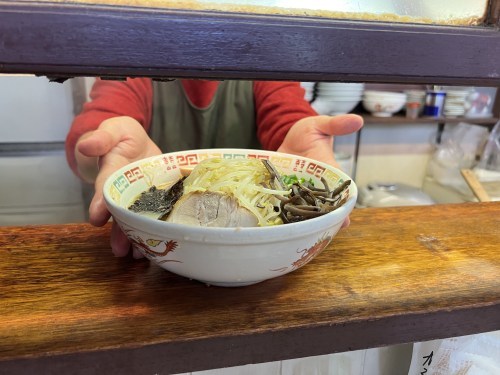 50年前の熊本ラーメンの味を今に残す。八代の老舗店『角萬ラーメン』