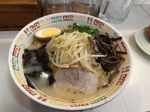 50年前の熊本ラーメンの味を今に残す。八代の老舗店『角萬ラーメン』