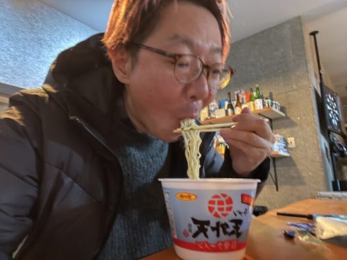 【天外天カップラーメン】本物の味にどんだけ近づけているのか？！まぁとりあえず食うてみました