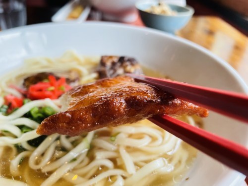 【熊本市中央区】上の裏通りでゆったり、ソーキそばランチを食べられる！～和・ガンセ～