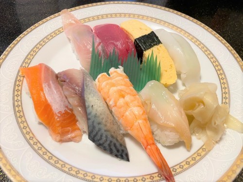 定食は孫の名前入り！孫LOVEの「伊勢」はお寿司の味も大将も最高だった！