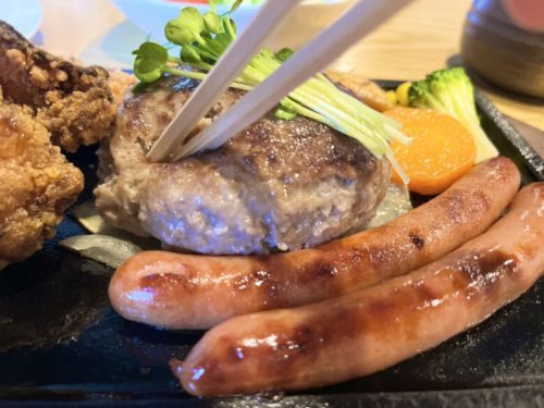 【玉名市天水町】「ぎゅう黒庭」のほろっと柔らかい牛100％ハンバーグに大興奮！繊細な肉の感触をお箸で感じながら舌つづみ！