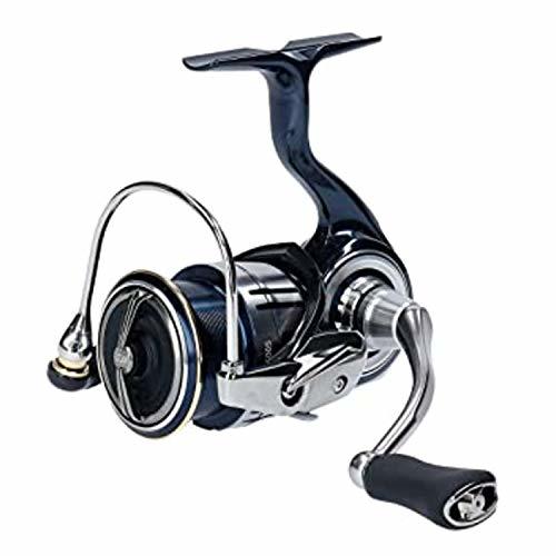 【初心者必見】バス釣り入門ガイド。基本の道具や場所・季節選び、注意点なども解説!