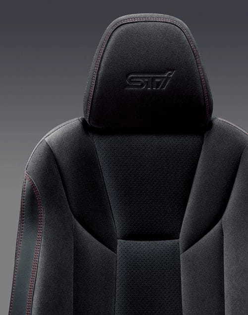 SUBARUレヴォーグがマイナーチェンジ。ウルトラスエードシートを採用した特別仕様車「Black Interior Selection」を追加設定