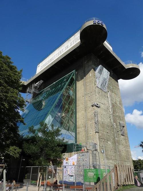 学びと触れ合いの場に最適！ウィーンの廃墟水族館「ハウス・デス・メーレス」