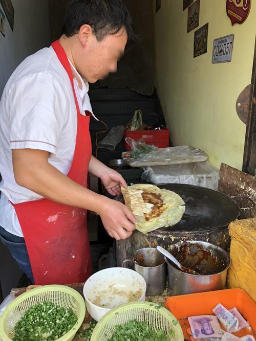 上海の朝ごはんは街角のローカルフードで決まり！