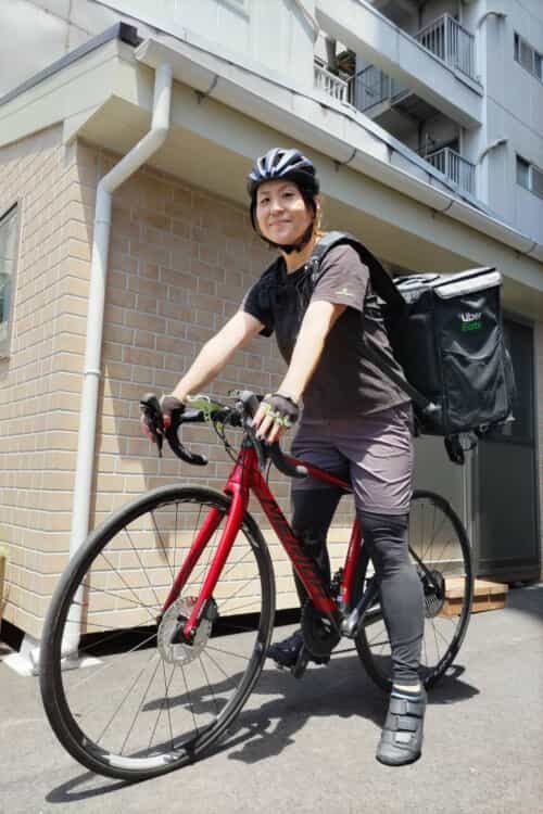 『Uber Eats(ウーバー・イーツ)』で人生が変わった女性配達員！