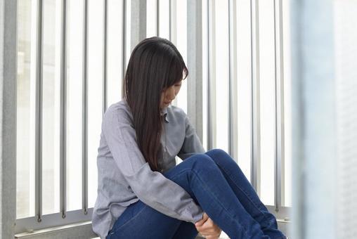 生きてるだけでしんどい…と思ってしまう瞬間や理由は?心を軽くする方法を紹介