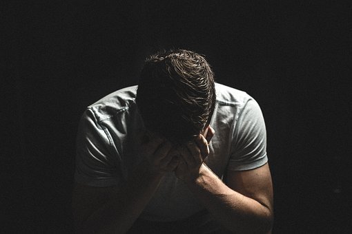 「こじらせ男子」とはどんな人?特徴から治す方法まで徹底解説!