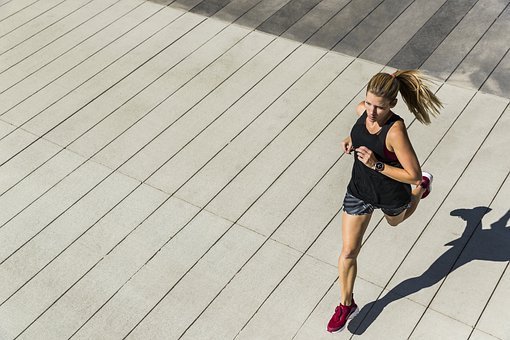 透明感がある女性の特徴は？モテる理由や透明感の出し方を解説！