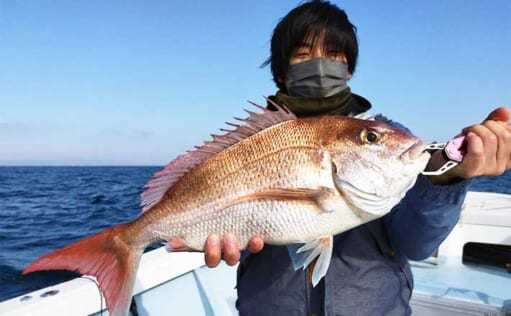 【大分・熊本】沖釣り最新釣果　タチウオ狙いで指7本級など良型数釣り