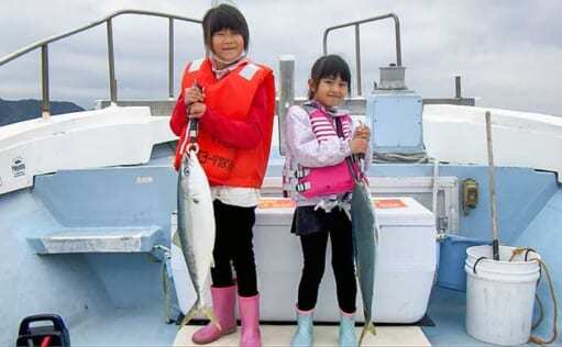 【大分・熊本】沖釣り最新釣果　タチウオ狙いで指7本級など良型数釣り