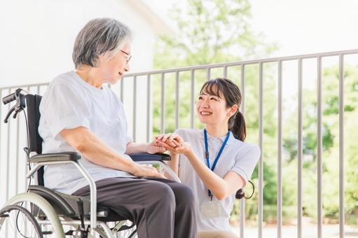 高卒でも稼げる仕事まとめ！取得すると有利な資格も紹介！