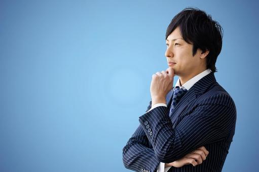 カリスマ性のある人ってどんな特徴?カリスマ性を身につける方法も解説！
