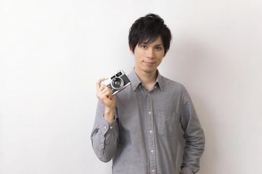 カリスマ性のある人ってどんな特徴?カリスマ性を身につける方法も解説！