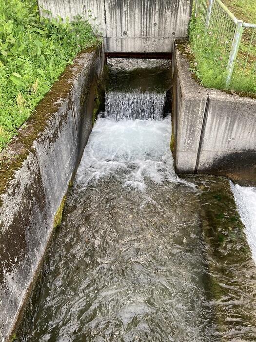 【富良野・山部】このユニークなため池は、なぜ作られたのか？