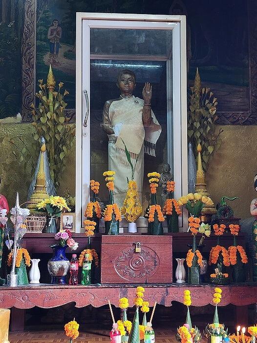 【ラオス】首都ビエンチャンで最も人気のあるお寺・自らの命を捧げた伝説の女性の物語