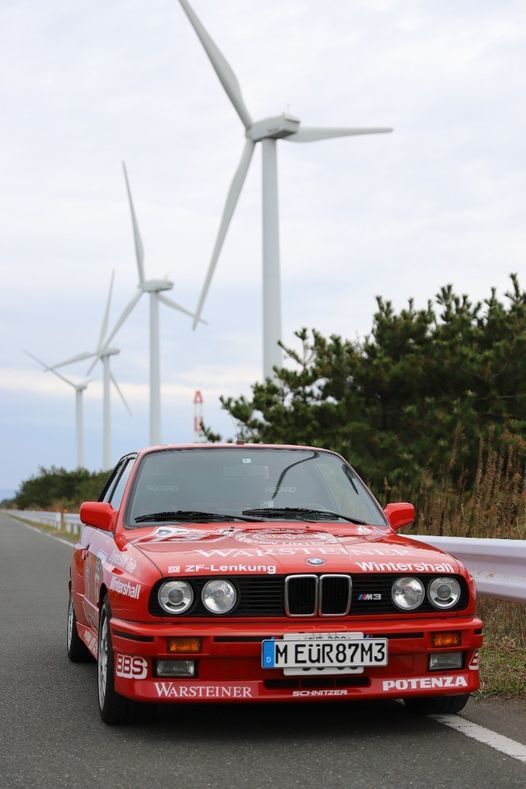 古さを感じさせない！レース参戦目的でつくられた唯一無二のM3に一目惚れ♡車×写真が趣味のセクシー女子