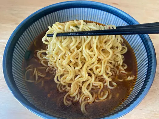 ご当地インスタントラーメン食べ比べ！　第15回は「愛知編」