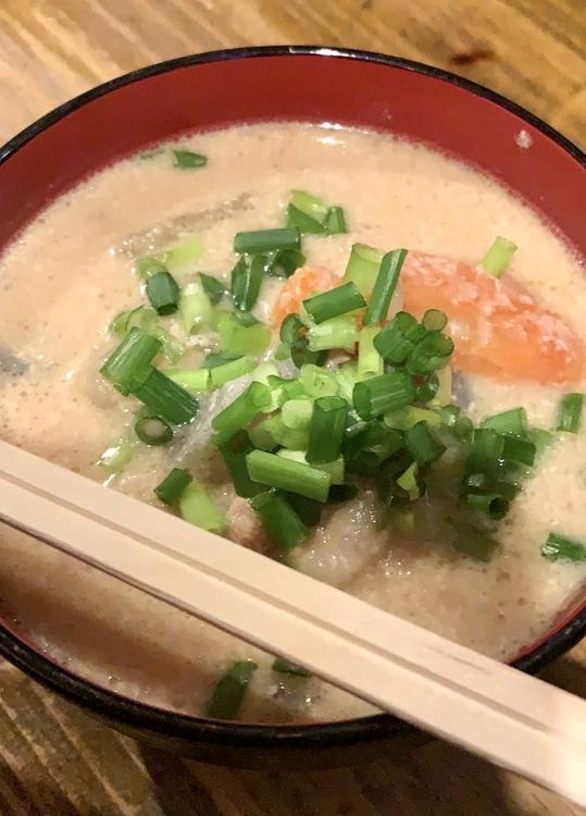 マスターの人柄と優しい常連さん達に惹かれる～！『立呑み大學』賑やかに呑んで楽しもう！