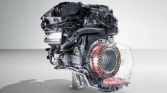 メルセデス・ベンツ・Cクラスのプラグインハイブリッドモデル「C350eスポーツ」が日本デビュー