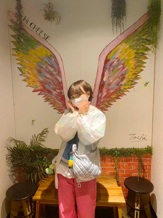 大きなかわいいパフェがいただける！全てがかわいいお店『CAFE NOOON』
