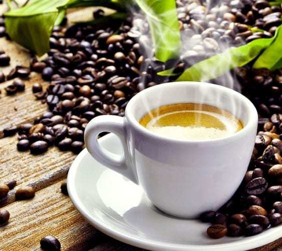 「ティーカップ」と「コーヒーカップ」はなぜ別物扱いされているの？紅茶とコーヒーの楽しみ方の違いがカップにもあるんです！