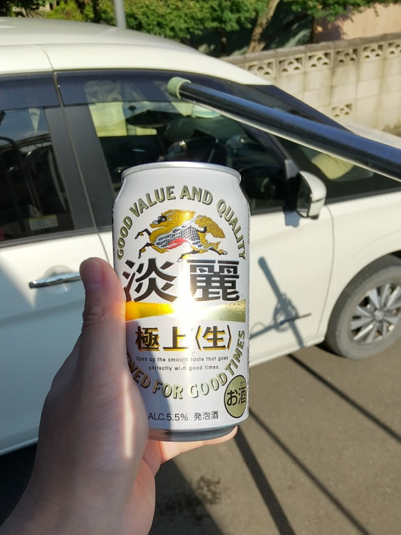 夏とビール、愛車とプール！セレナと過ごす一夏の思い出！【あなたの『車×キャンプスタイル』】