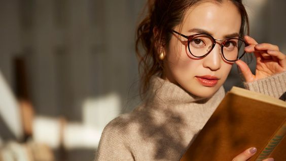 上から目線な人の特徴・性格とは？上手な対処法を徹底解説！