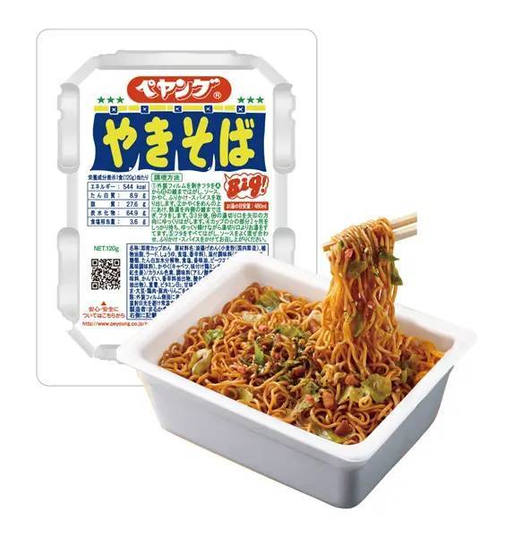 第一パンとまるか食品が共同開発！「ペヤングソースやきそばパン」発売