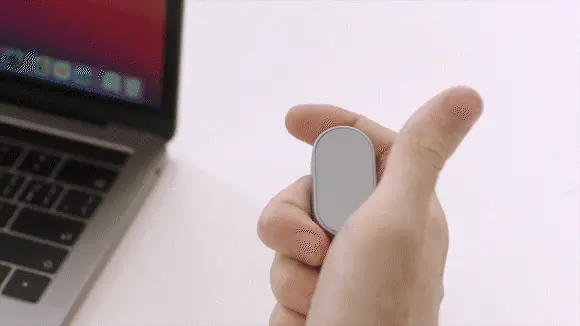 世界一小さいマウスだって。これならどこへでも持ち運べるね。