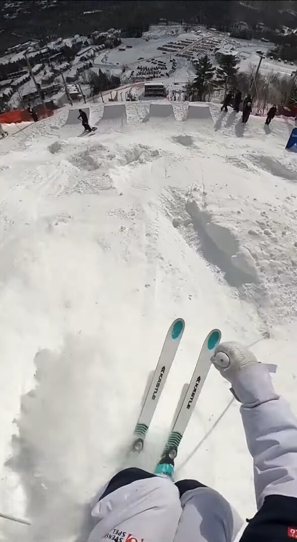 モーグルの一人称映像がスゴい!ツイスターでモーグルを滑走し、見事な回転するその躍動感に自分がモーグル選手になった気分!!【海外・動画】