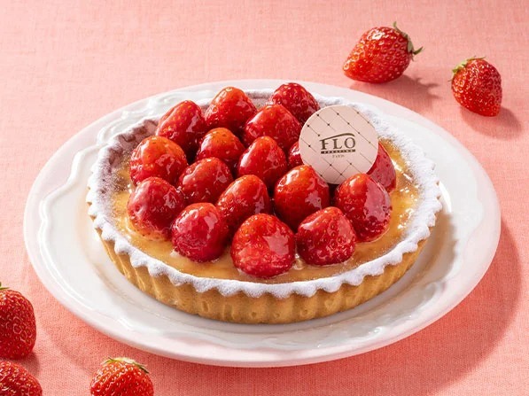 【6.16.26日は“FLOの日”】＼5月FLOの日限定／旬の苺をたっぷり使用したホールサイズタルトを税込1080円で楽しむラストチャンス！