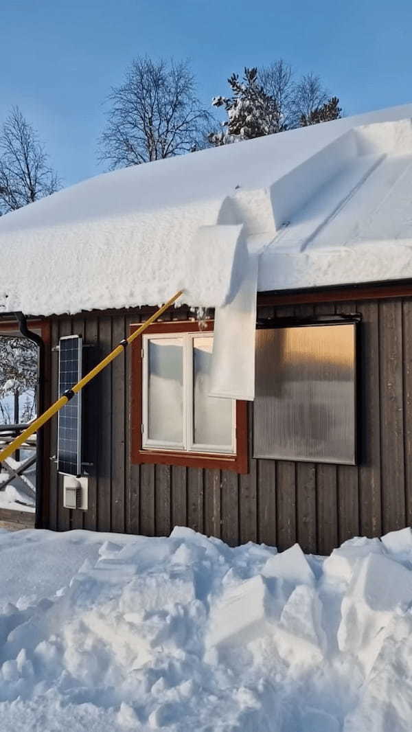 大きな角砂糖みたい！スウェーデンで行われた雪下ろし作業が満足感高くてずっと見ていられる！！【海外・動画】