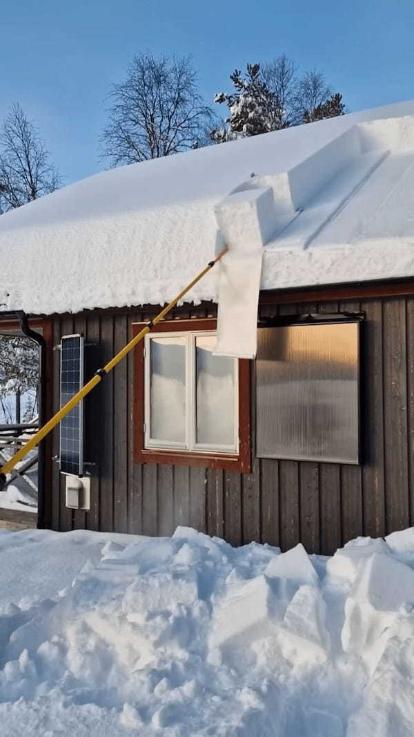 大きな角砂糖みたい！スウェーデンで行われた雪下ろし作業が満足感高くてずっと見ていられる！！【海外・動画】