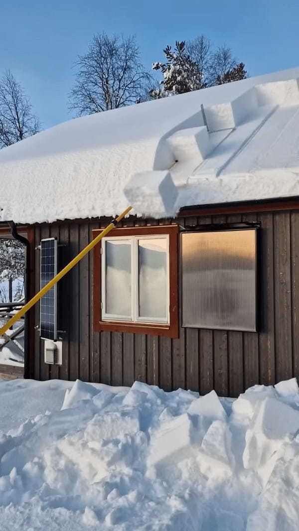 大きな角砂糖みたい！スウェーデンで行われた雪下ろし作業が満足感高くてずっと見ていられる！！【海外・動画】