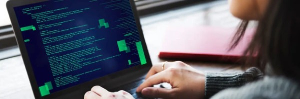 プログラミングは稼げる？プログラマー・エンジニアの平均年収や収入アップのポイントを解説