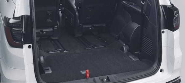 ホンダの上級ミニバンのオデッセイが装いも新たに市場デビュー。パワートレインは2モーターハイブリッドのe:HEVシステムのみを設定